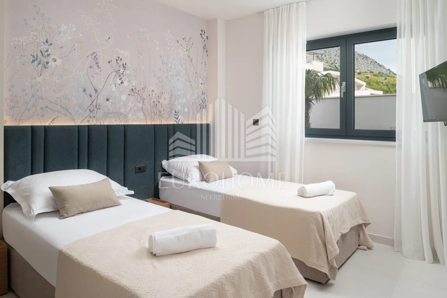 split, podstrana, urbana villa 300m od mora - slika 24
