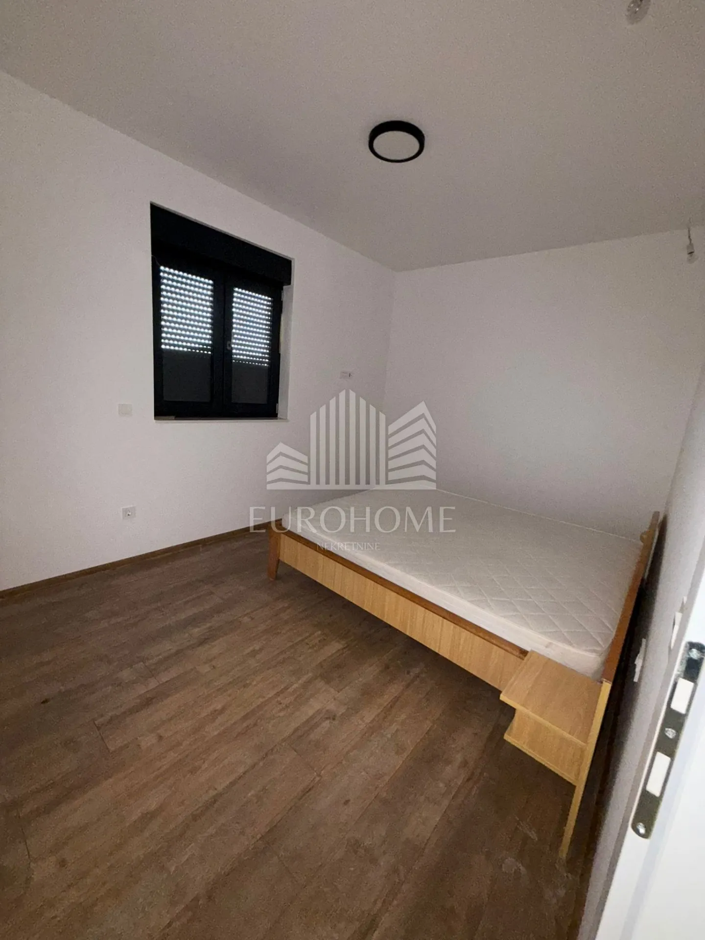 zaton, prekrasna kuća s bazenom (115 m2) + prostrana okućnica (250 m2) - slika 17