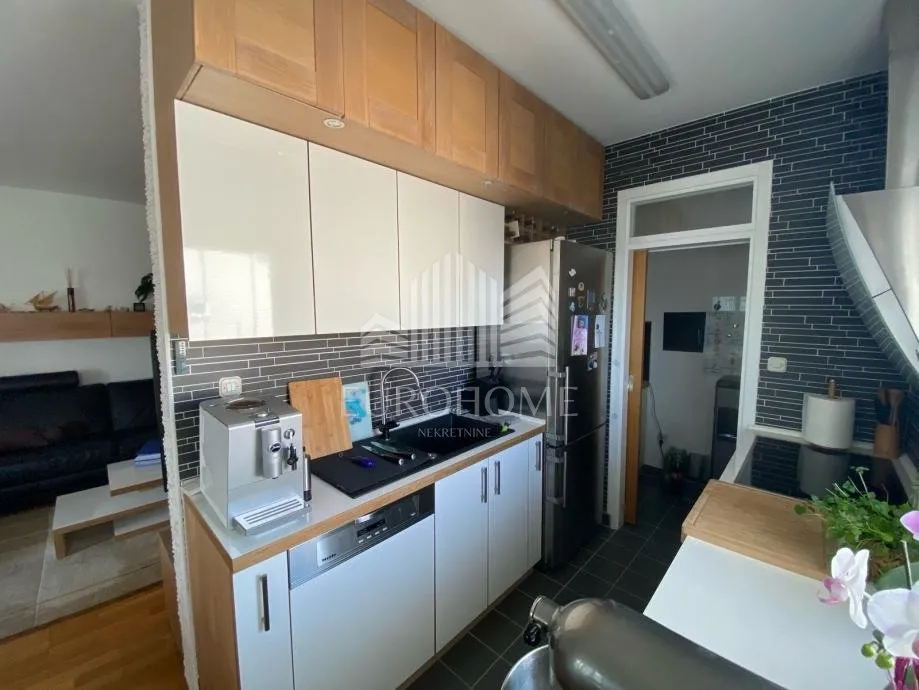 potpuno namješten suvremen 4s stan + dvije garaže + spremište, 110 m2, huberttova - slika 8