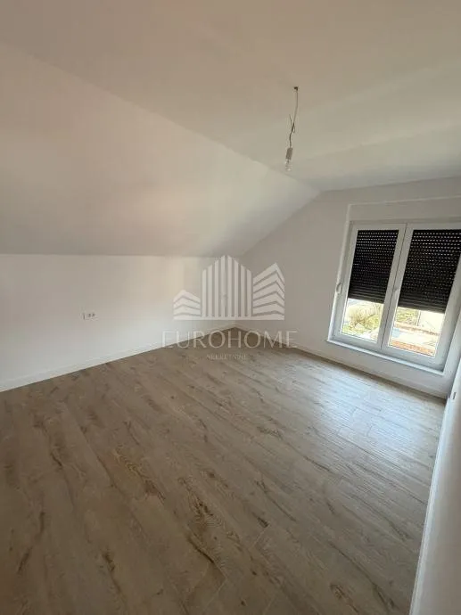 3-soban stan 90 m², lođa, 2 kupaonice, 2pm - slika 8