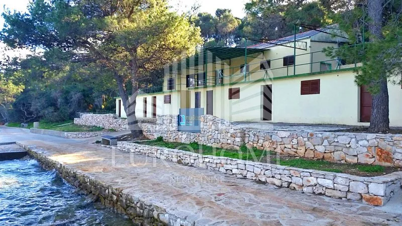 ekskluzivna prodaja zgrade uz more,park prirode telašćica - slika 4