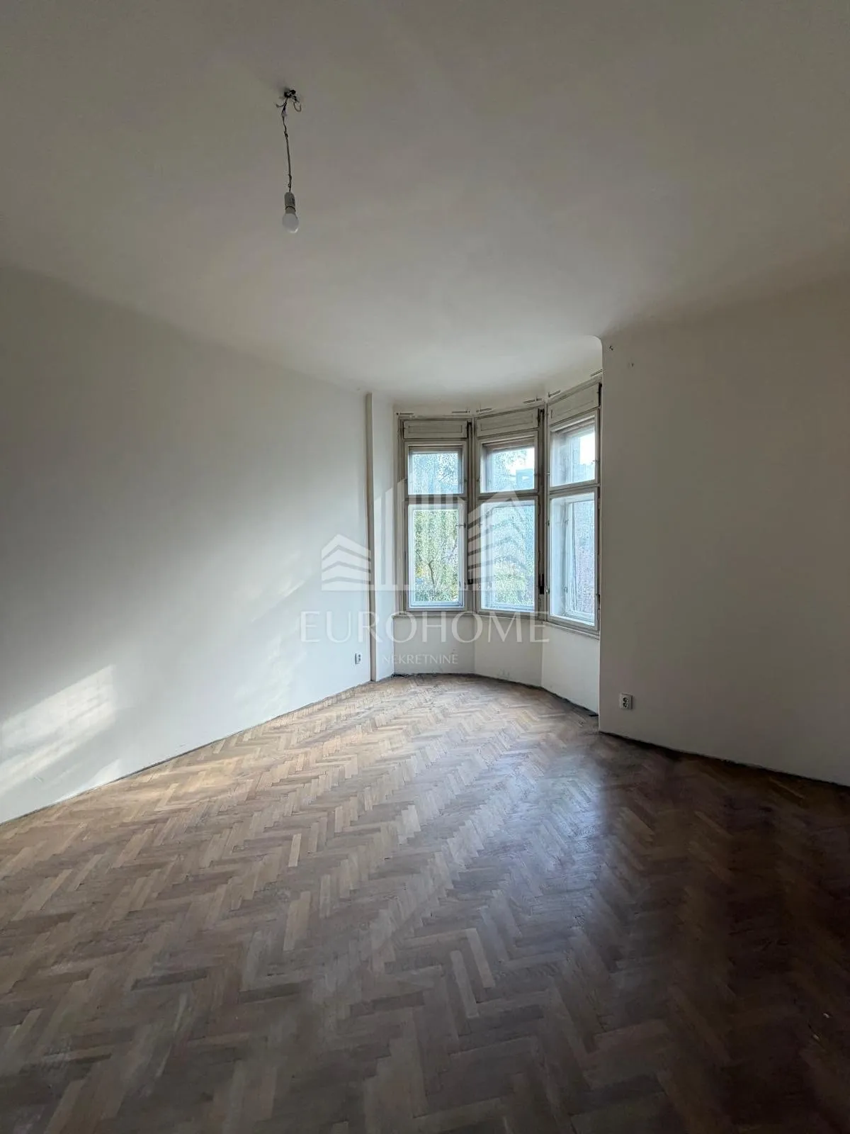najam za radnike(max70) zgrada 7 stanova,medveščak, 19 €/m2 - slika 15