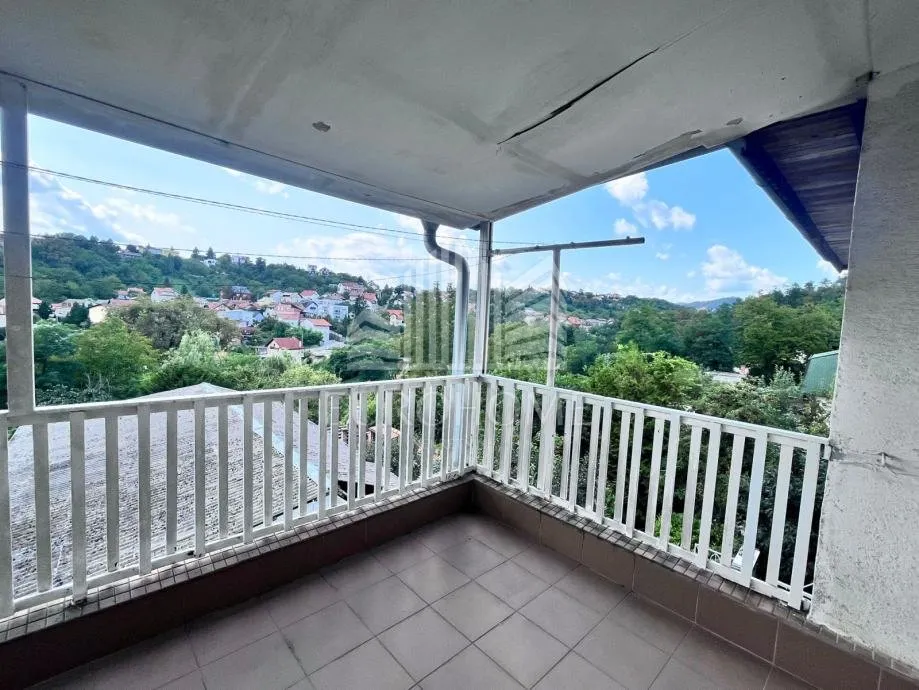 prostran stan 174m2, 1437€/m2 - fraterščica - za adaptaciju - slika 9