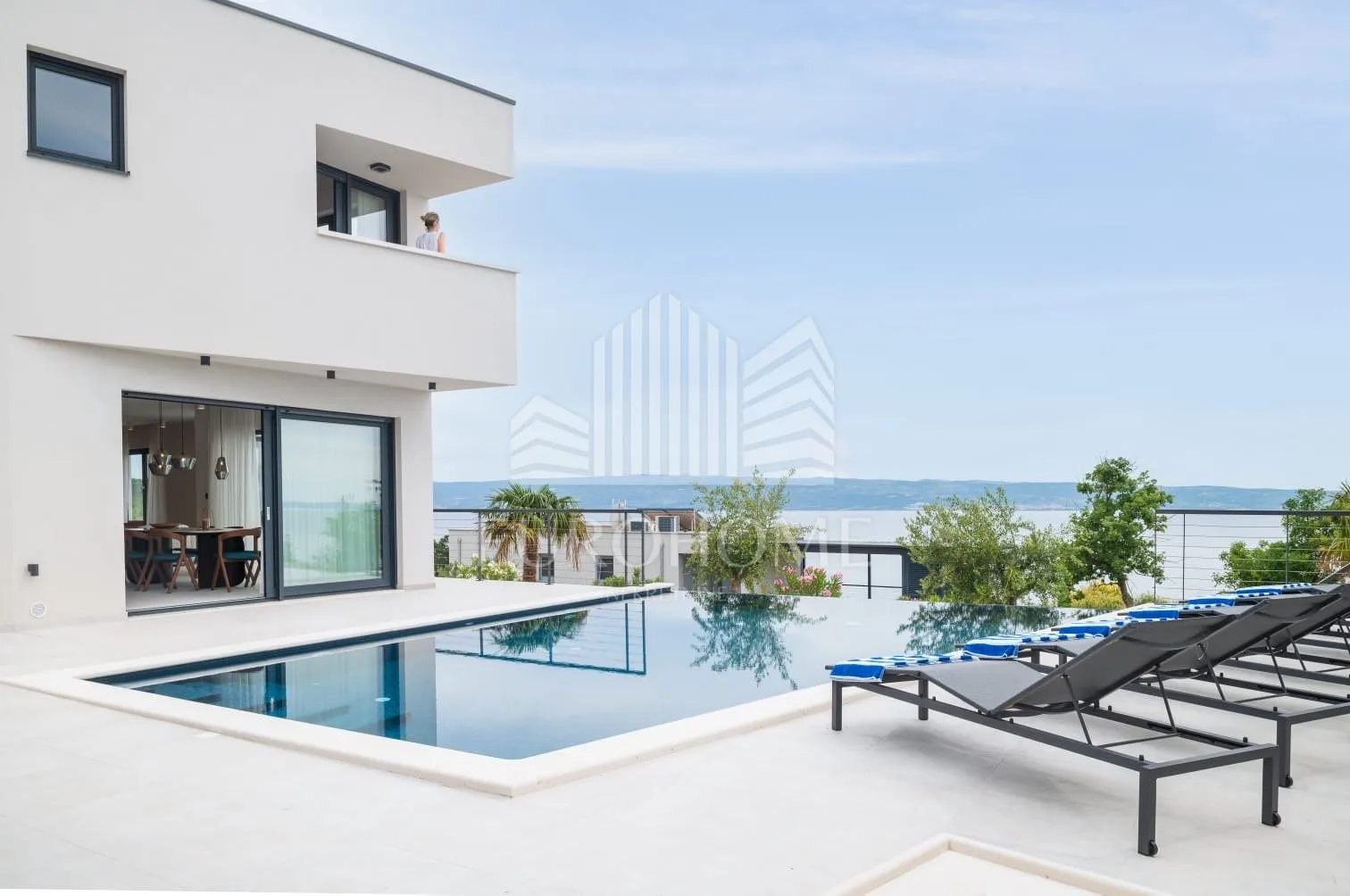 split, podstrana, urbana villa 300m od mora - slika 28
