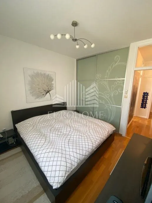 potpuno namješten suvremen 4s stan + dvije garaže + spremište, 110 m2, huberttova - slika 12