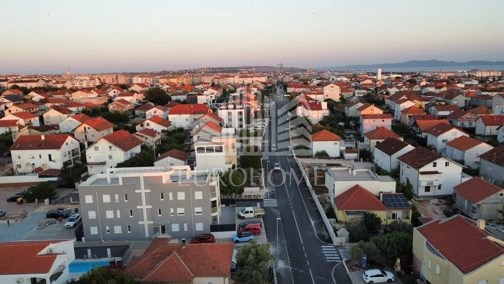 zadar, višnjik- trosoban stan na 2. katu 121 m2 - slika 9