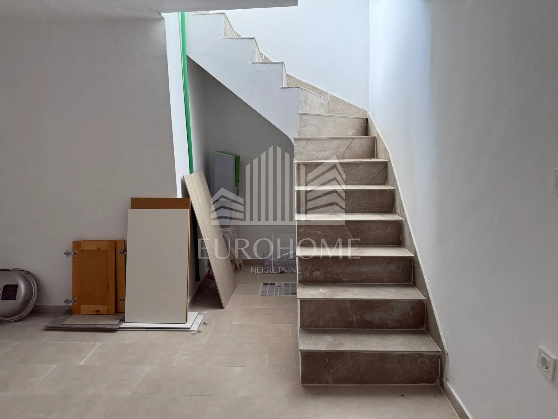 zaton, prekrasna kuća s bazenom (115 m2) + prostrana okućnica (250 m2) - slika 25