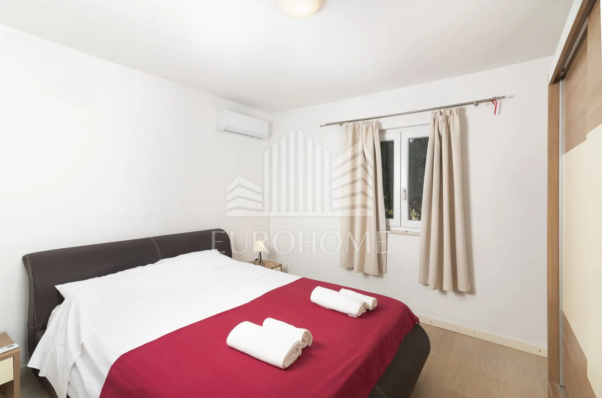 prilika! villa s bazenom 280m2, posedarje - slika 17