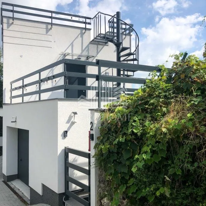 oaza mira uz šumu: dizajnerska kuća s vrhunskim uređenjem,42.60 m² - slika 15