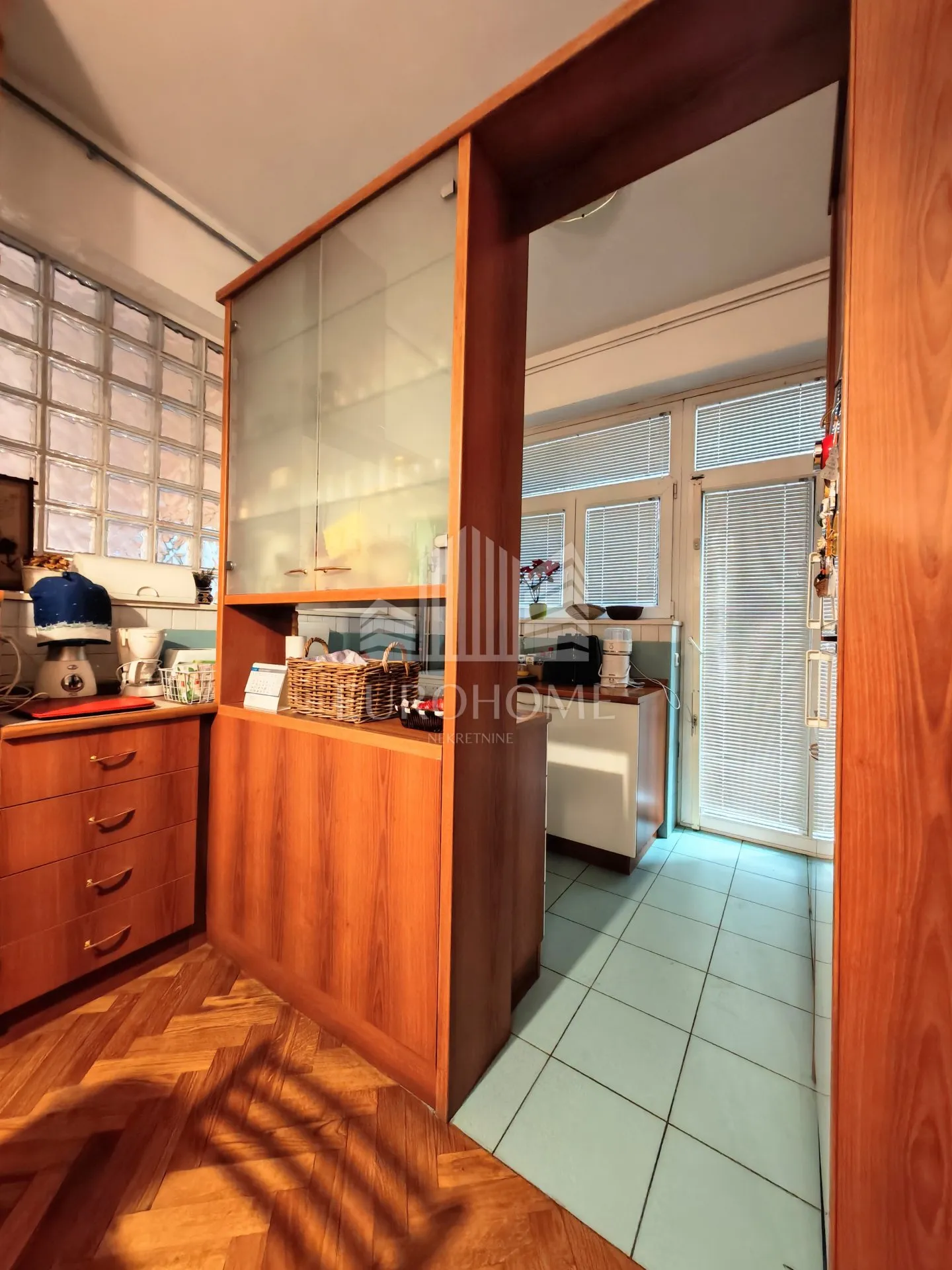 stan 165 m2 - centar - lift, ab kontrukcija, top lokacija - slika 20