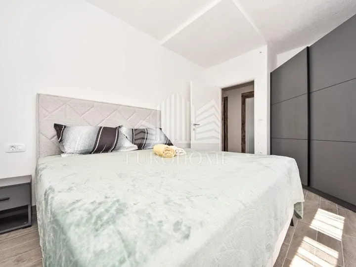 luksuzna novogradnja od 180 m2 sa bazenom - slika 19