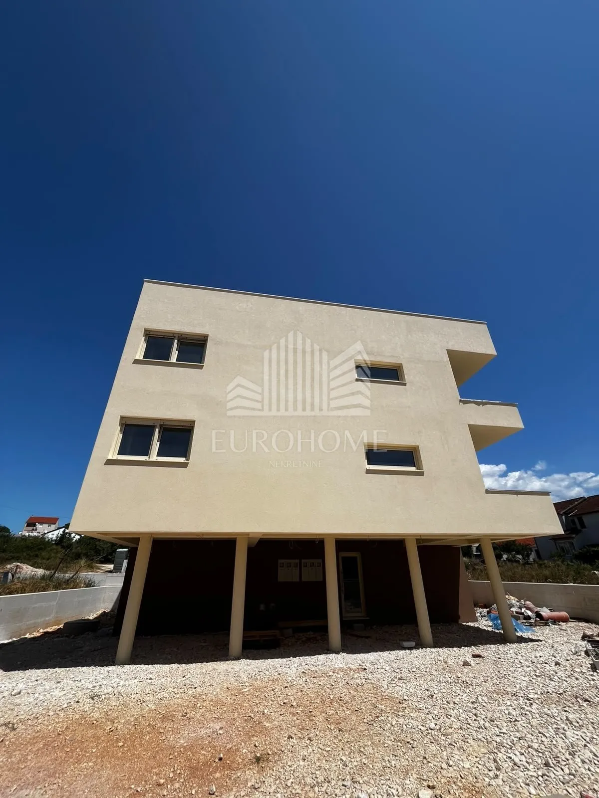 zadar-bili brig novogradnja prizemlje +vrt - slika 4