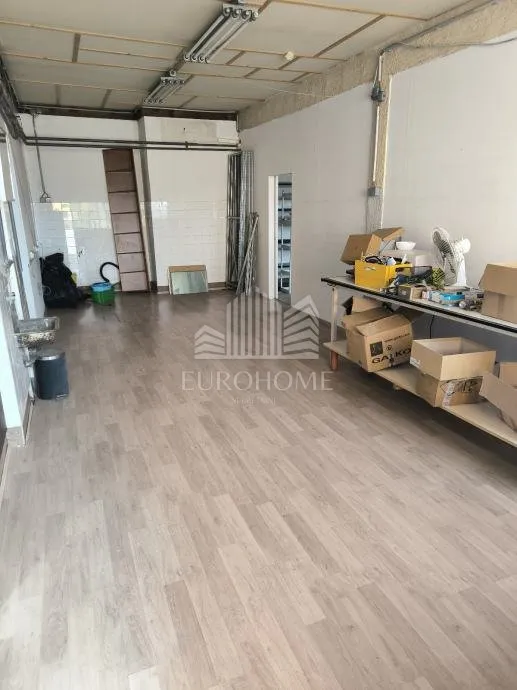 poslovni prostor površine 421m2 - trnje - - slika 16