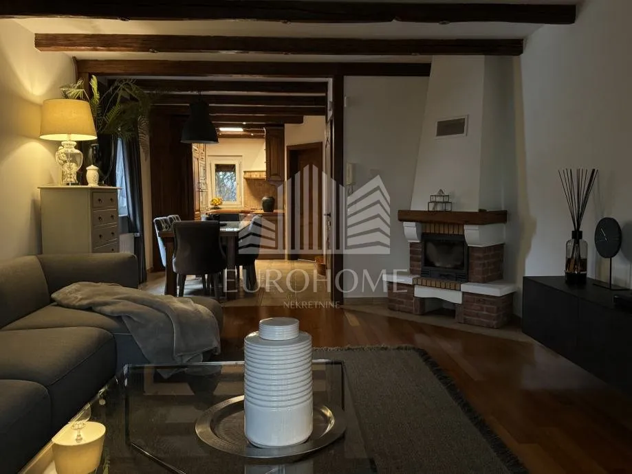2350€/m2 potpuno namješten stan na tri etaže 201m2 - veliko polje - - slika 4