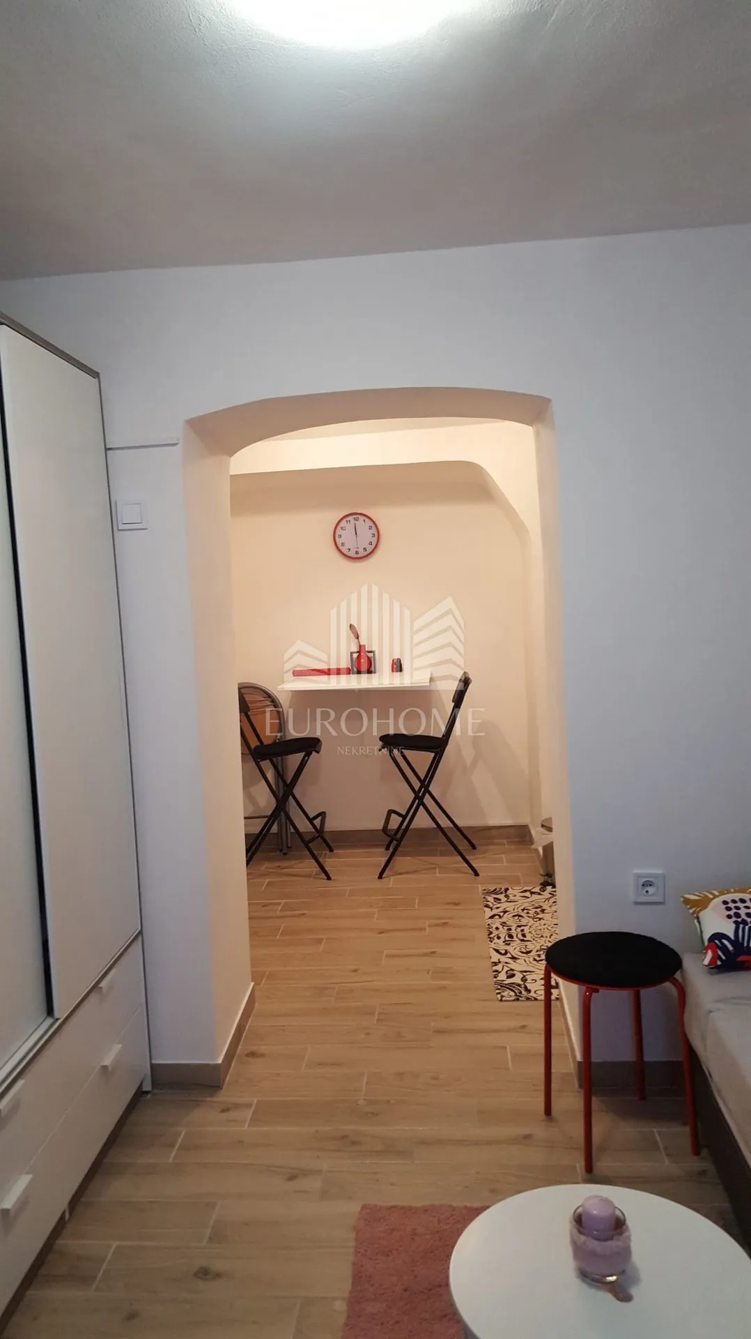 čanićeva, renovirana garsonijera s parkingom, 19 m2 - slika 3