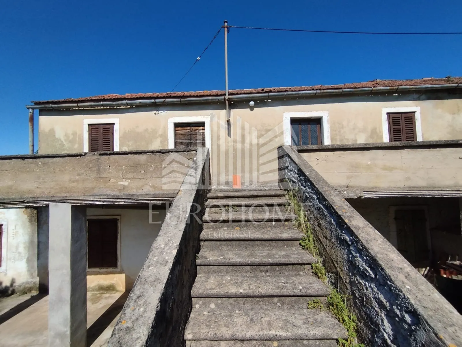 sukošan-debeljak seosko imanje na 1260m2 građevinskog terena - slika 3