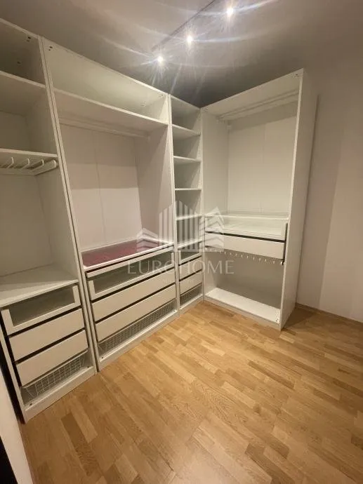 novogradnja-lovinčićeva - stan s loggiom i garažnim mjestom - slika 18