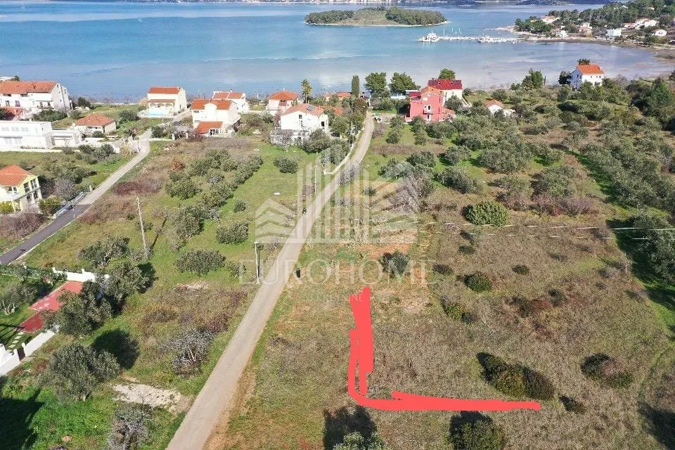 prilika za investitore!pašman,građ.zemljište,1660m2 - slika 2