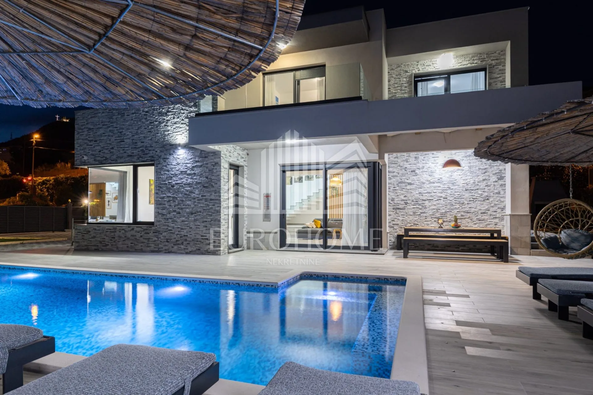 split, impresivna villa, 4 spavaće sobe, 195m2 - slika 29