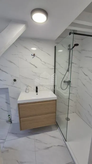 radićeva, trosoban stan, 56 m2 - slika 10