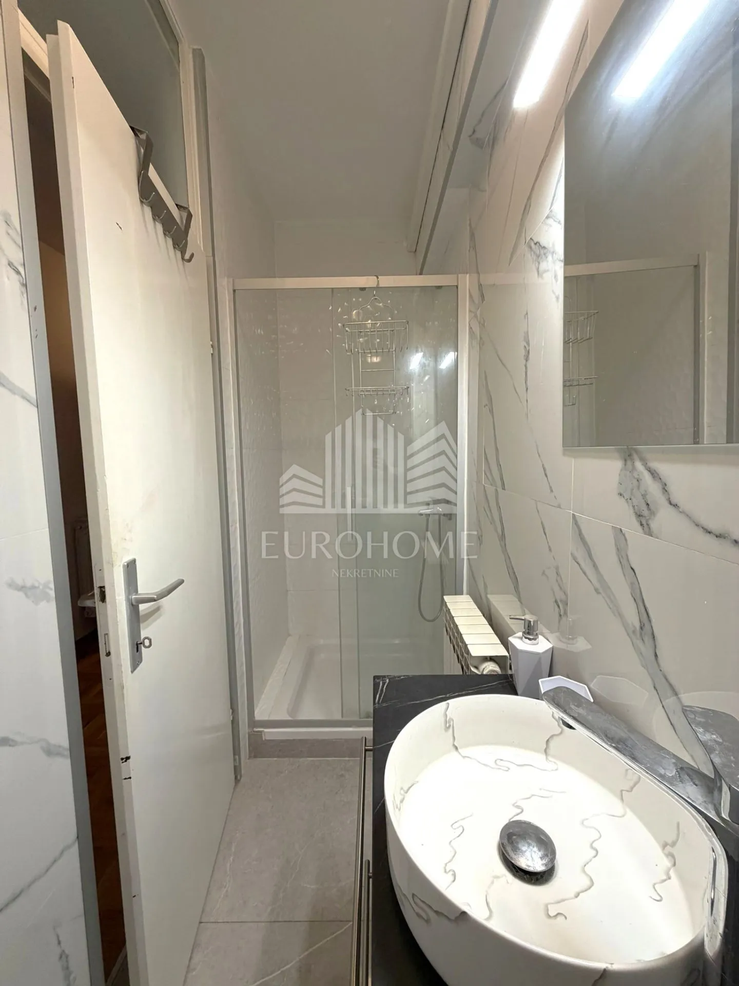 namješten dvosoban stan 55m2 - stenjevec - - slika 7