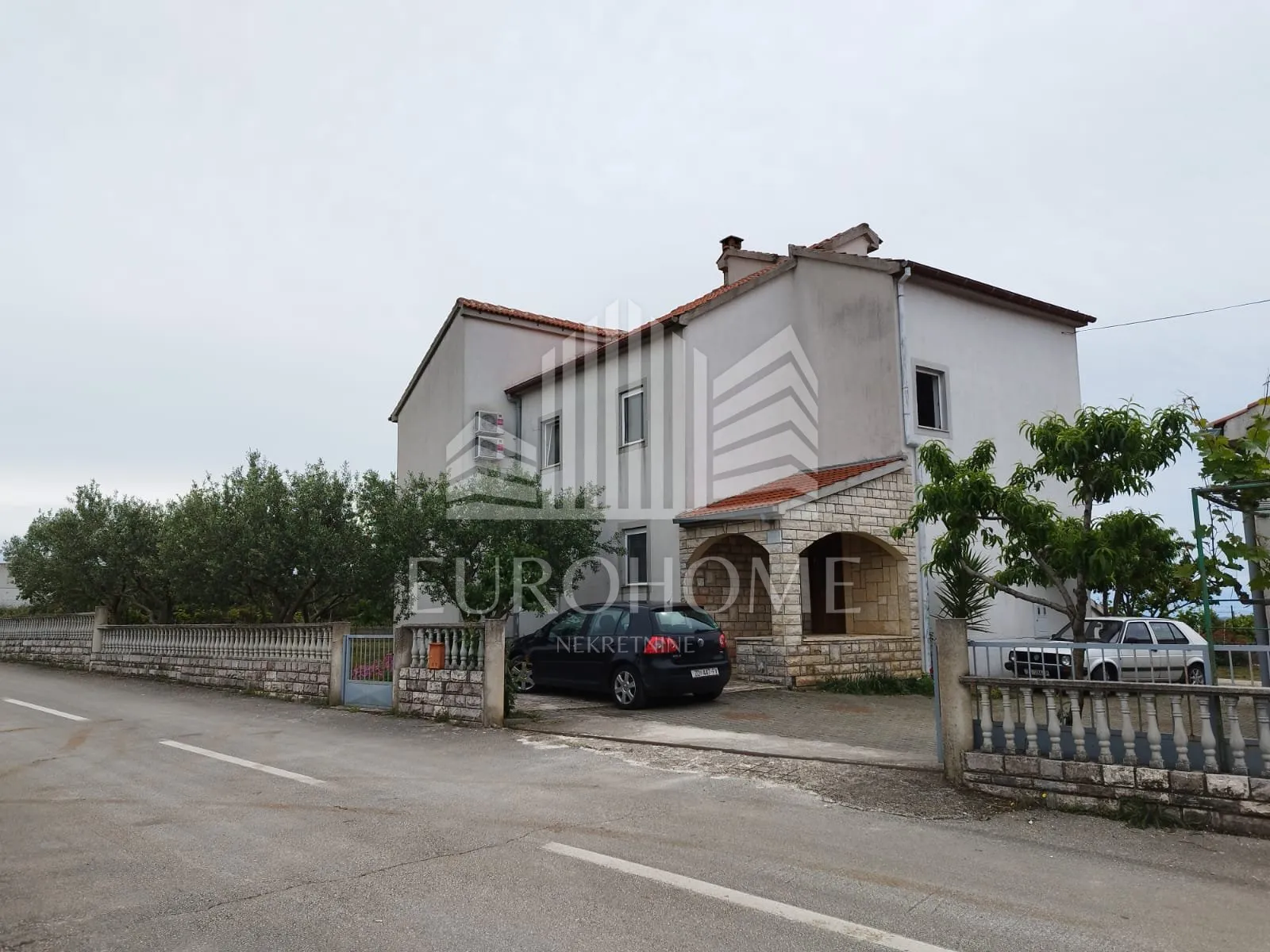 zadar-ploča , kuća(462m2) - slika 3