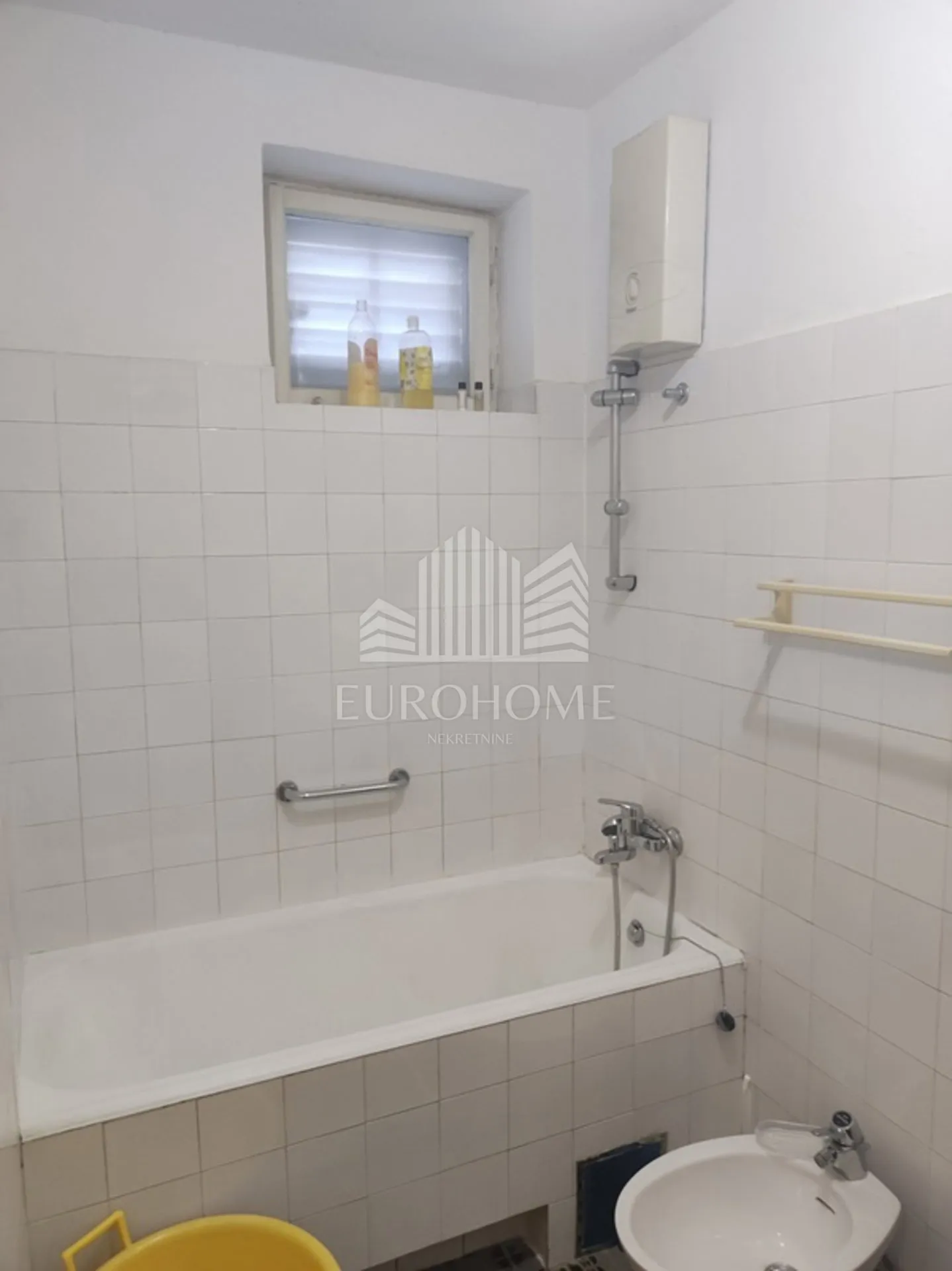 kuća kaštela (kaštel lukšić), 240m2, 7-sobna najam za radnike - slika 18