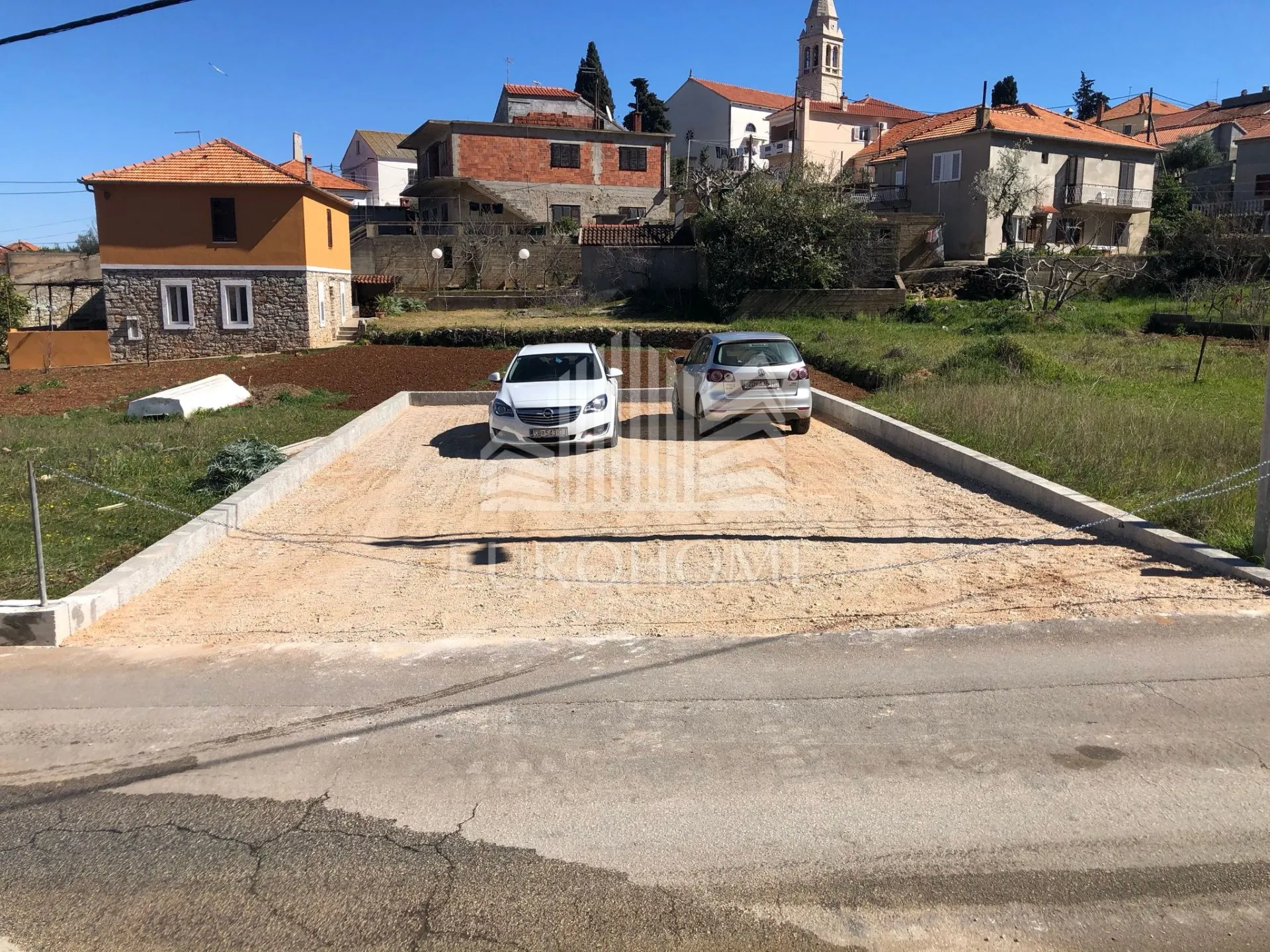 prilika!70m od mora kuća s parkingom+građevinsko zemljište 426m2 - slika 14