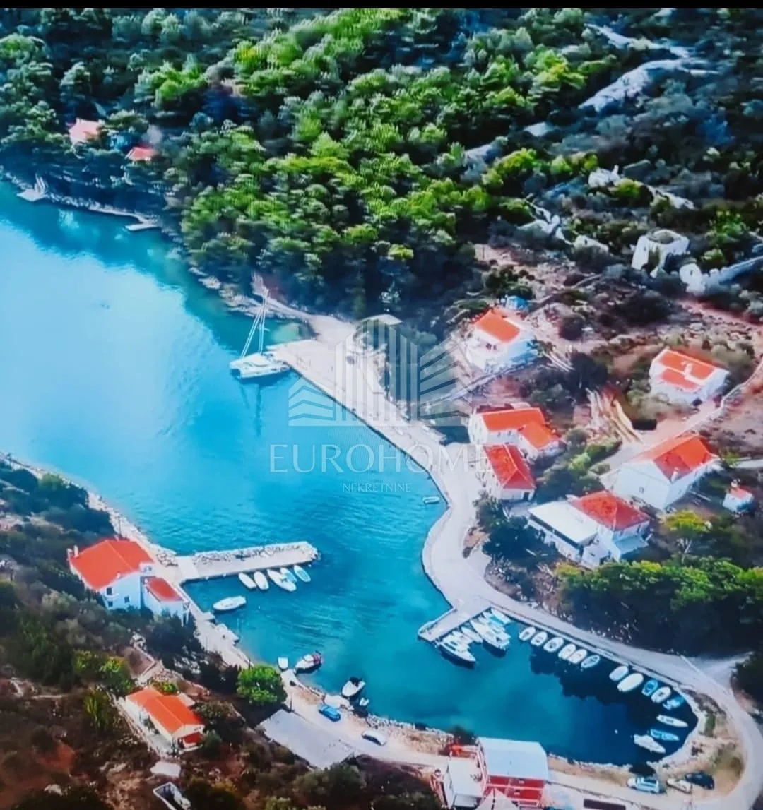 Dugi otok,Brbinj,atraktivno građevinsko zemljište 90m od mora - Brbinj, Sali