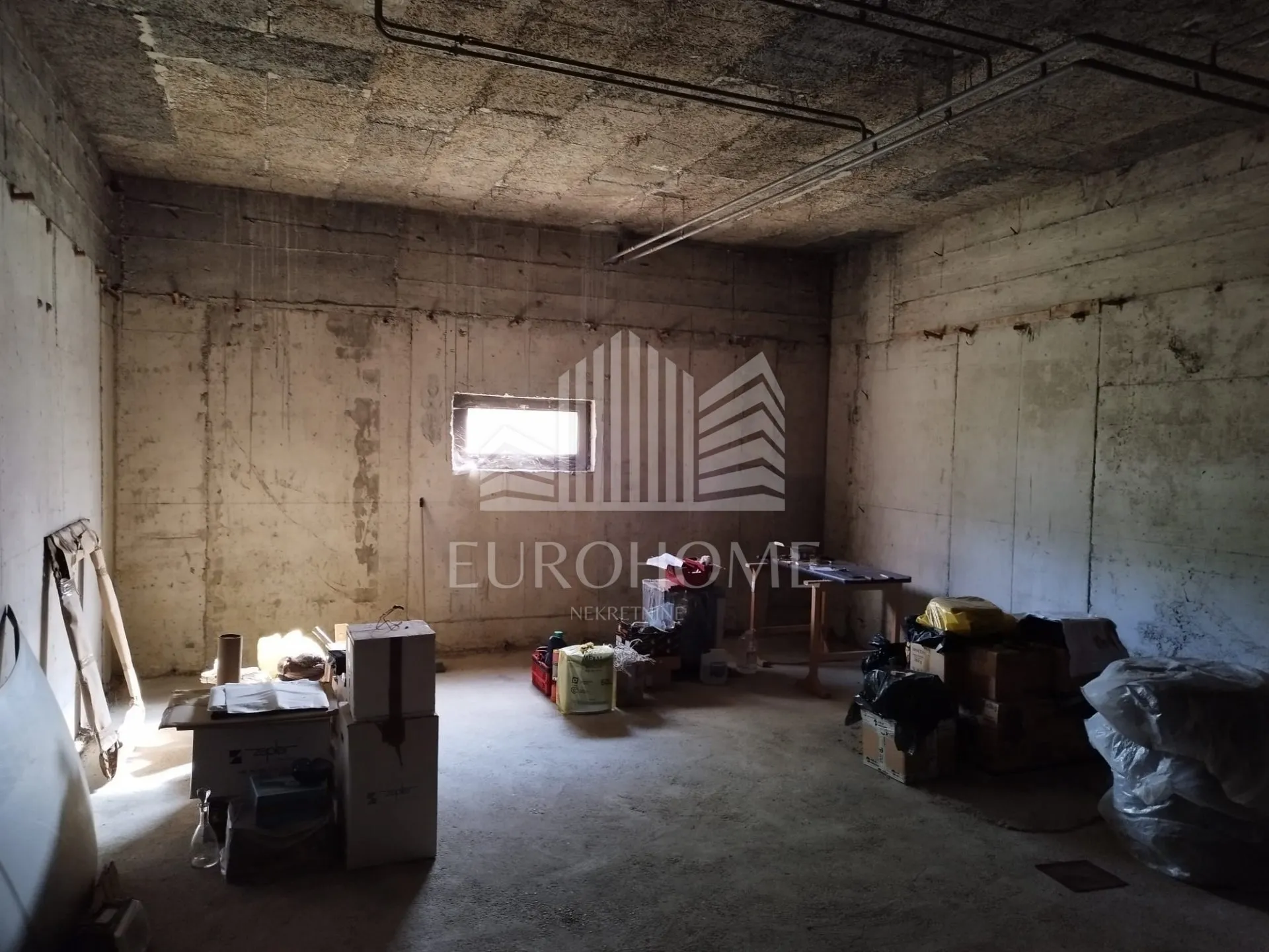 poslovni prostor roh-bau 53,40 m2,1300€/m2 malešnica - slika 2