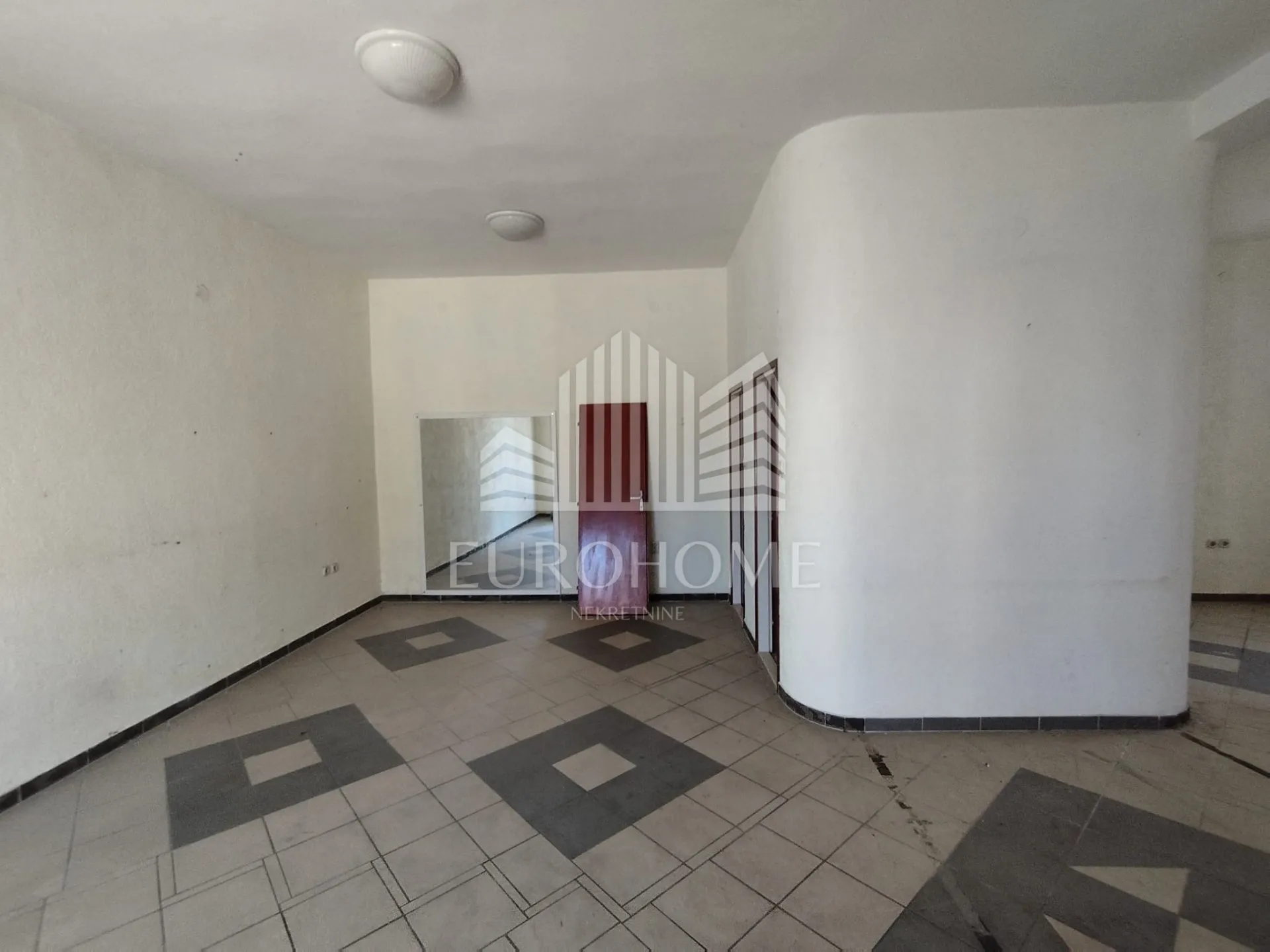 šibenik, crnica atraktivni poslovni prostor 68m2 - slika 4