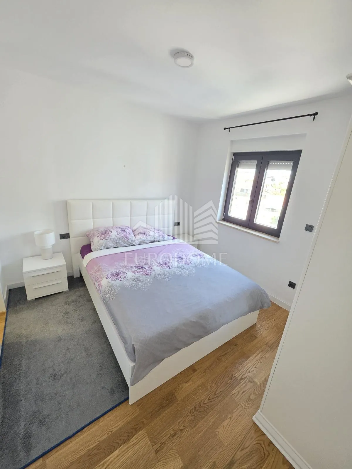 mediteranski luksuz u brodarici | potpuno namješten stan uz more, 67m2 - slika 3