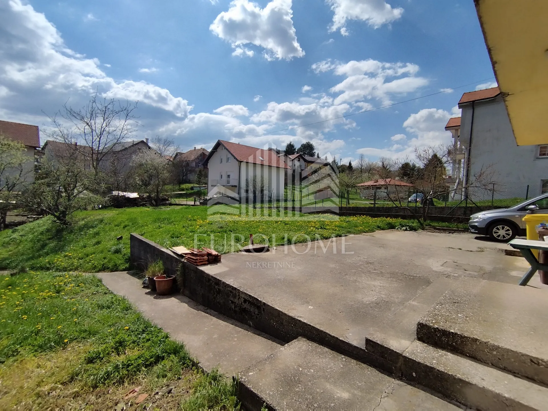 kuća 1.145€/m2, 240m2, 3 stana - slika 9