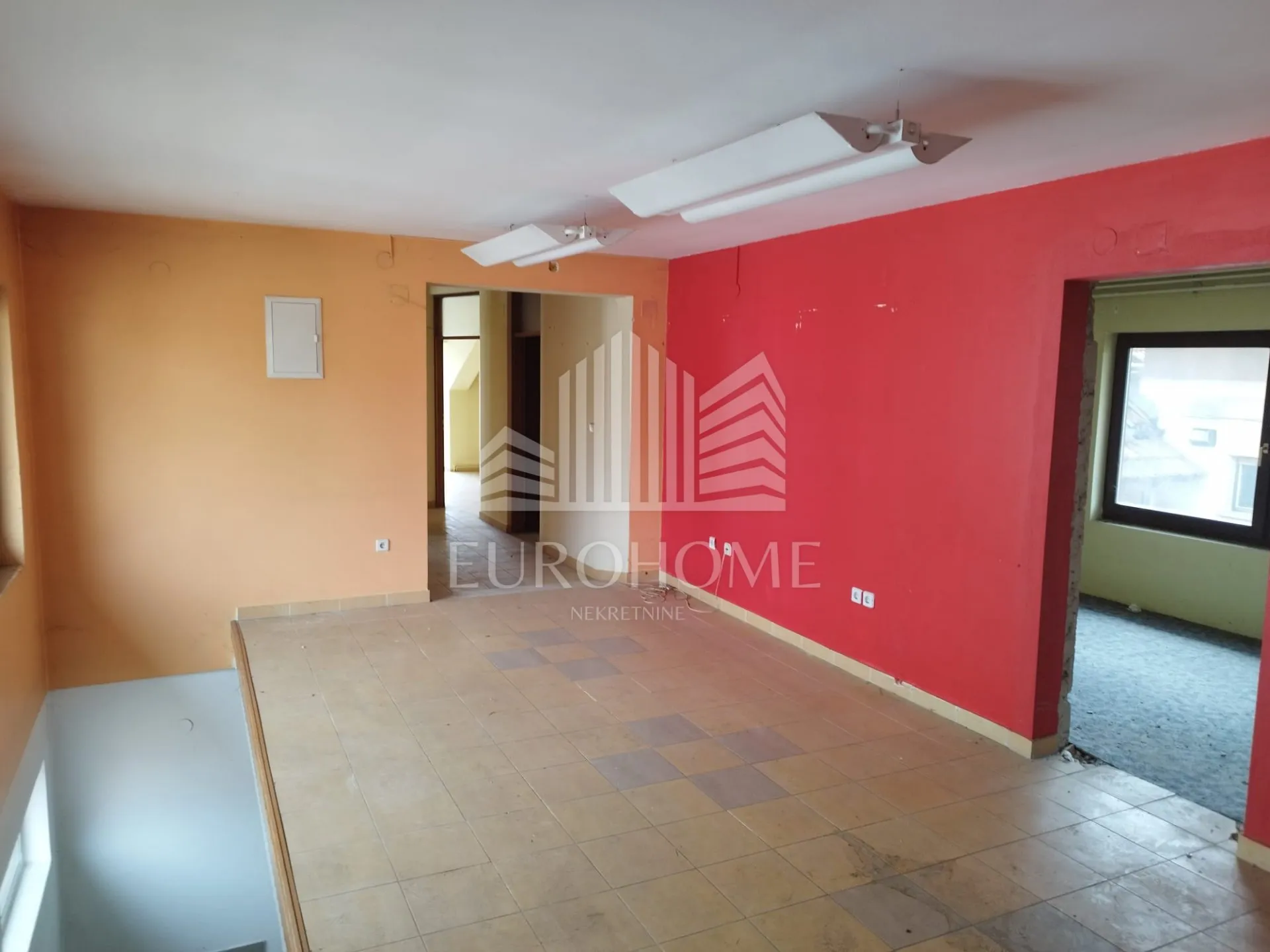 2 kuće, 500m2,1800 brp,zemljište 917 m2 -sesvete,prilika investitorima - slika 27