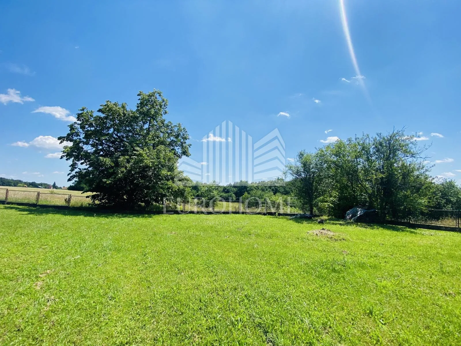kuća: dvoranci, 184.00 m2 - ukupno 43300 m2 zemljišta - slika 7
