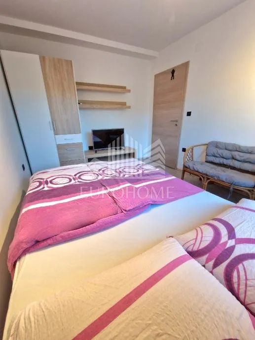 kuća za odmor s bazenom 5o metara od mora - slika 20