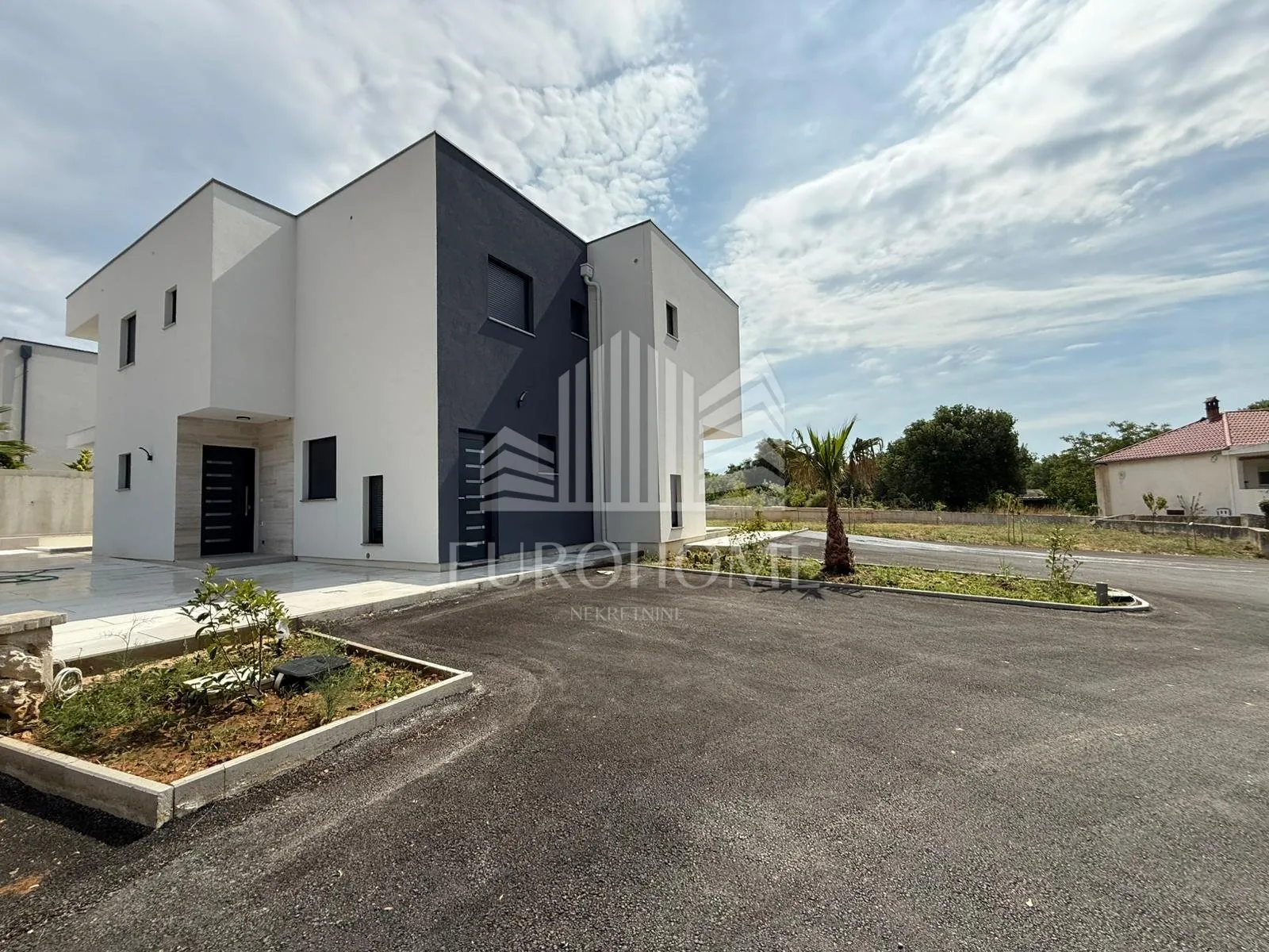 zaton, prekrasna kuća s bazenom (115 m2) + prostrana okućnica (250 m2) - slika 10