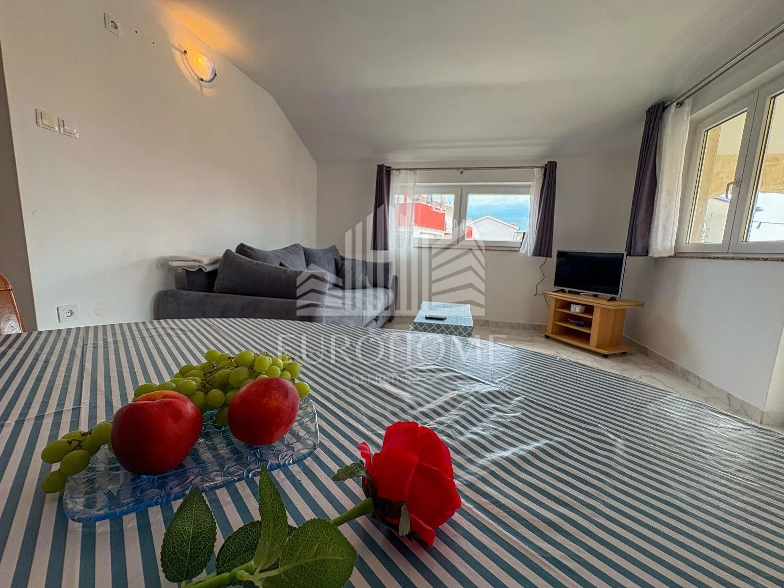 vodice, apartman 50m2, 20m od plaže - slika 9