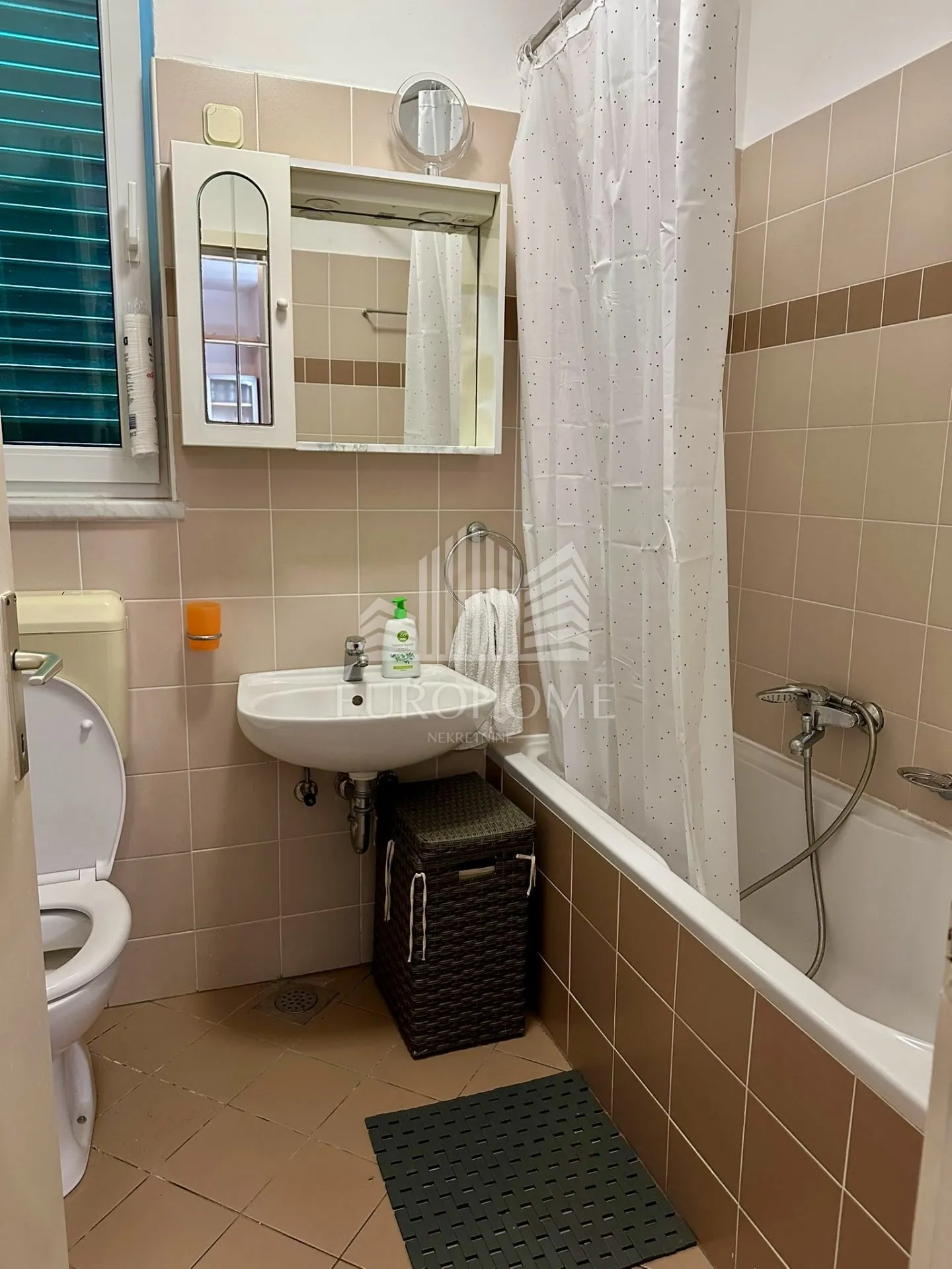 nin - trosoban stan 60m², 150 m od mora, parking - slika 16