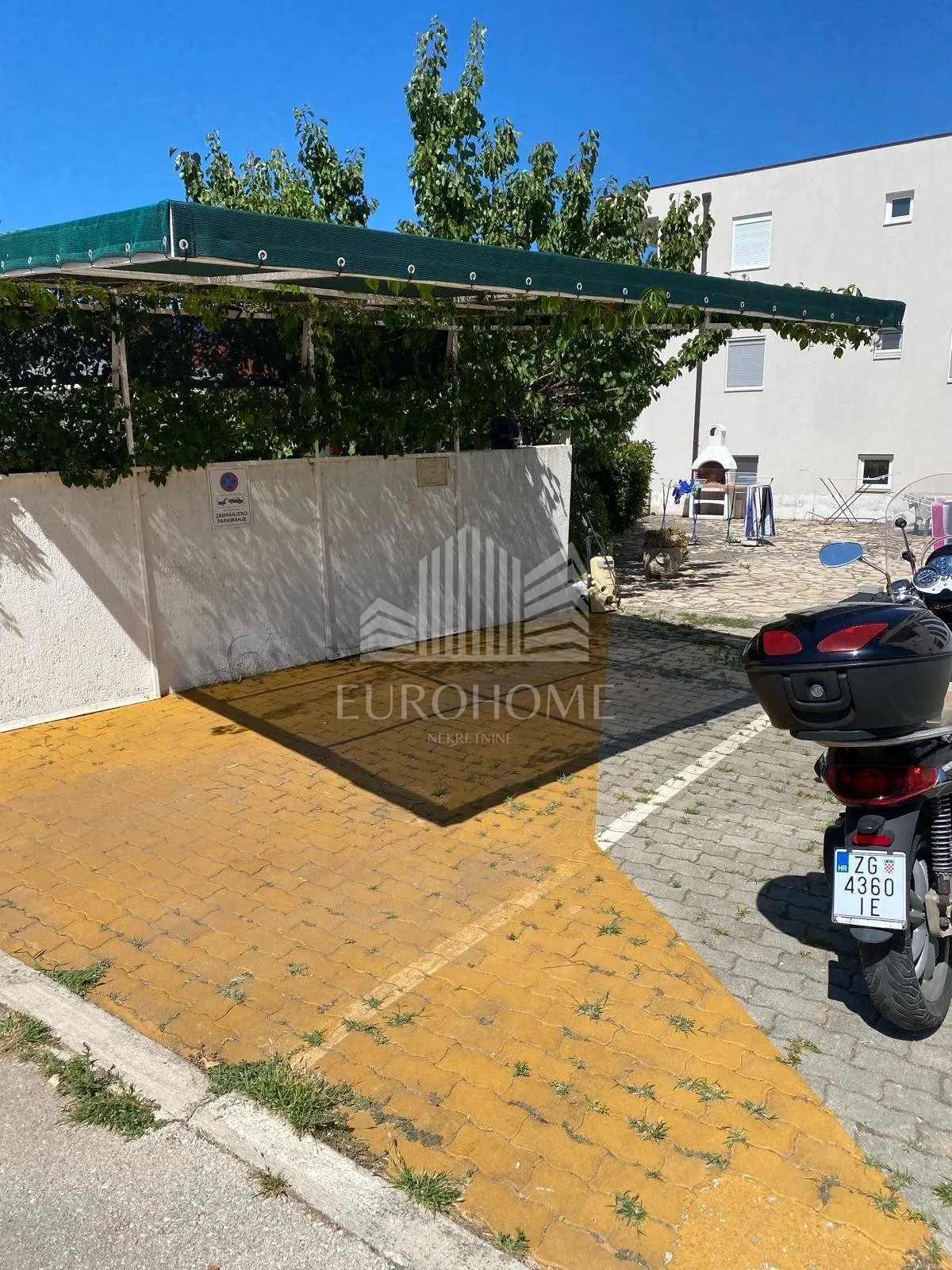 petrčane- šarmantan apartman, vrt, 119m2 - slika 11
