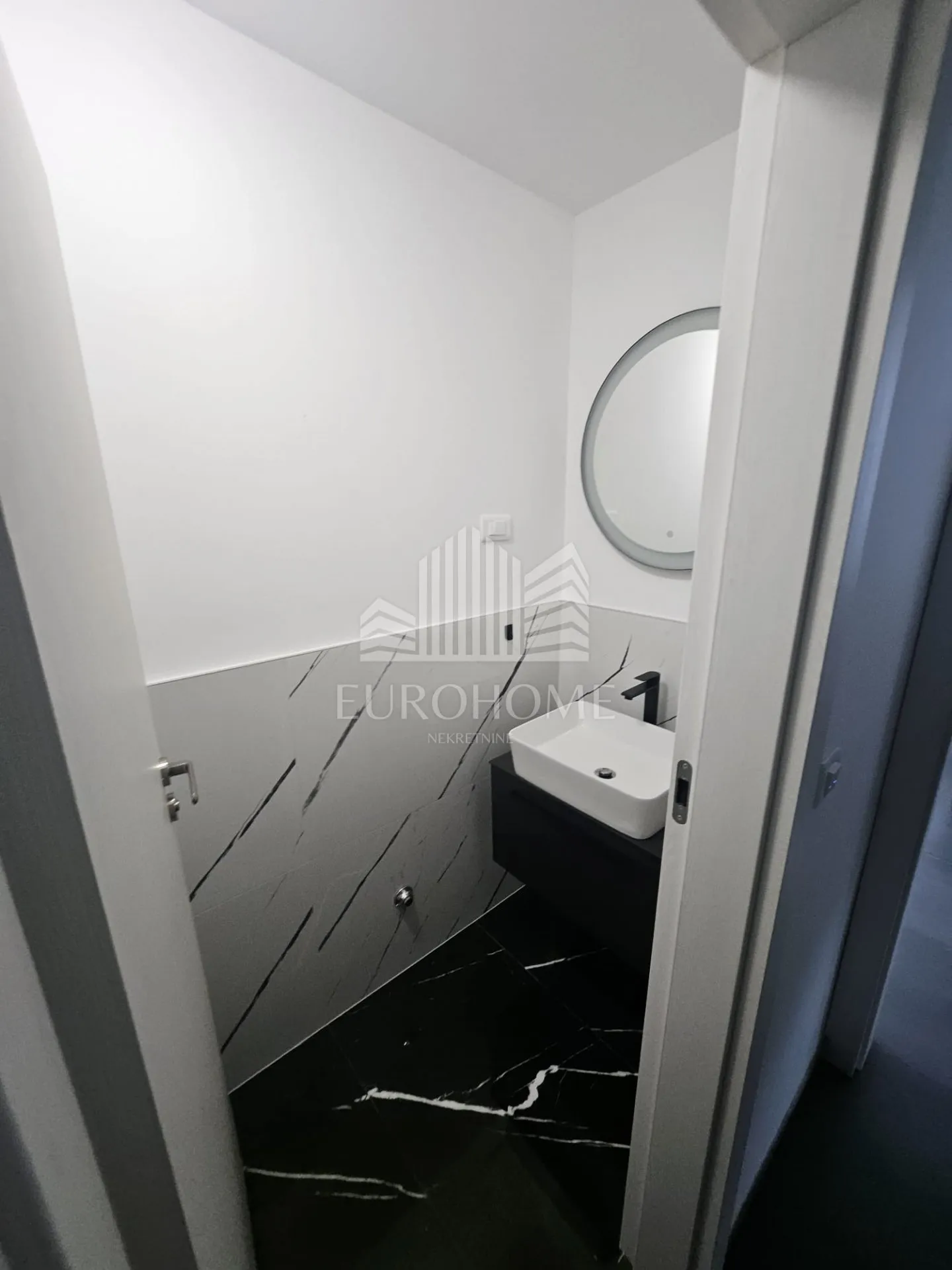 zadar-petrići, nov penthouese sa krovnom trasom i bazenom, potpuno namješten,146m2 - slika 23