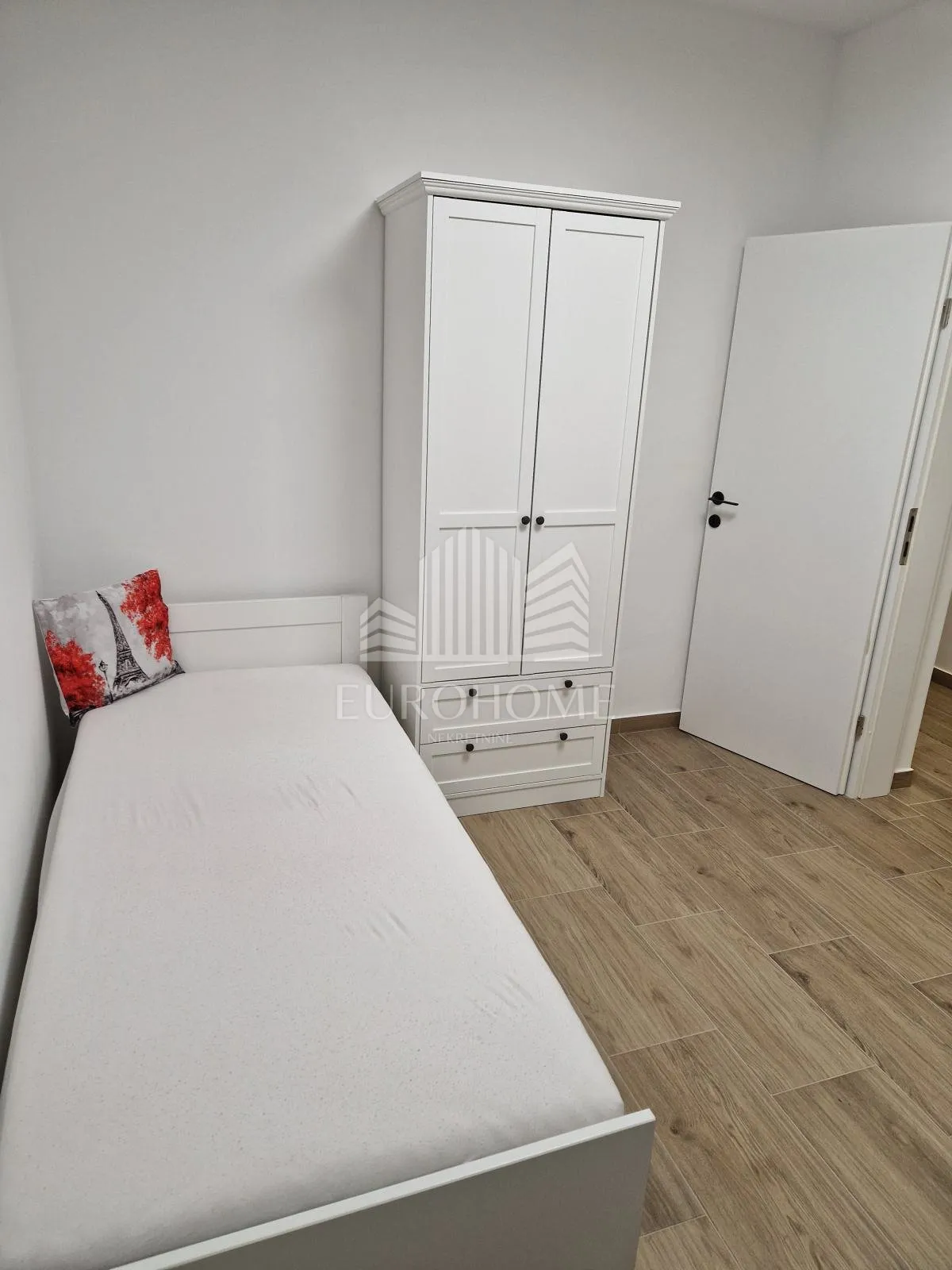 osijek, retfala, trosoban stan za dugoročni najam, 90m2 - slika 11