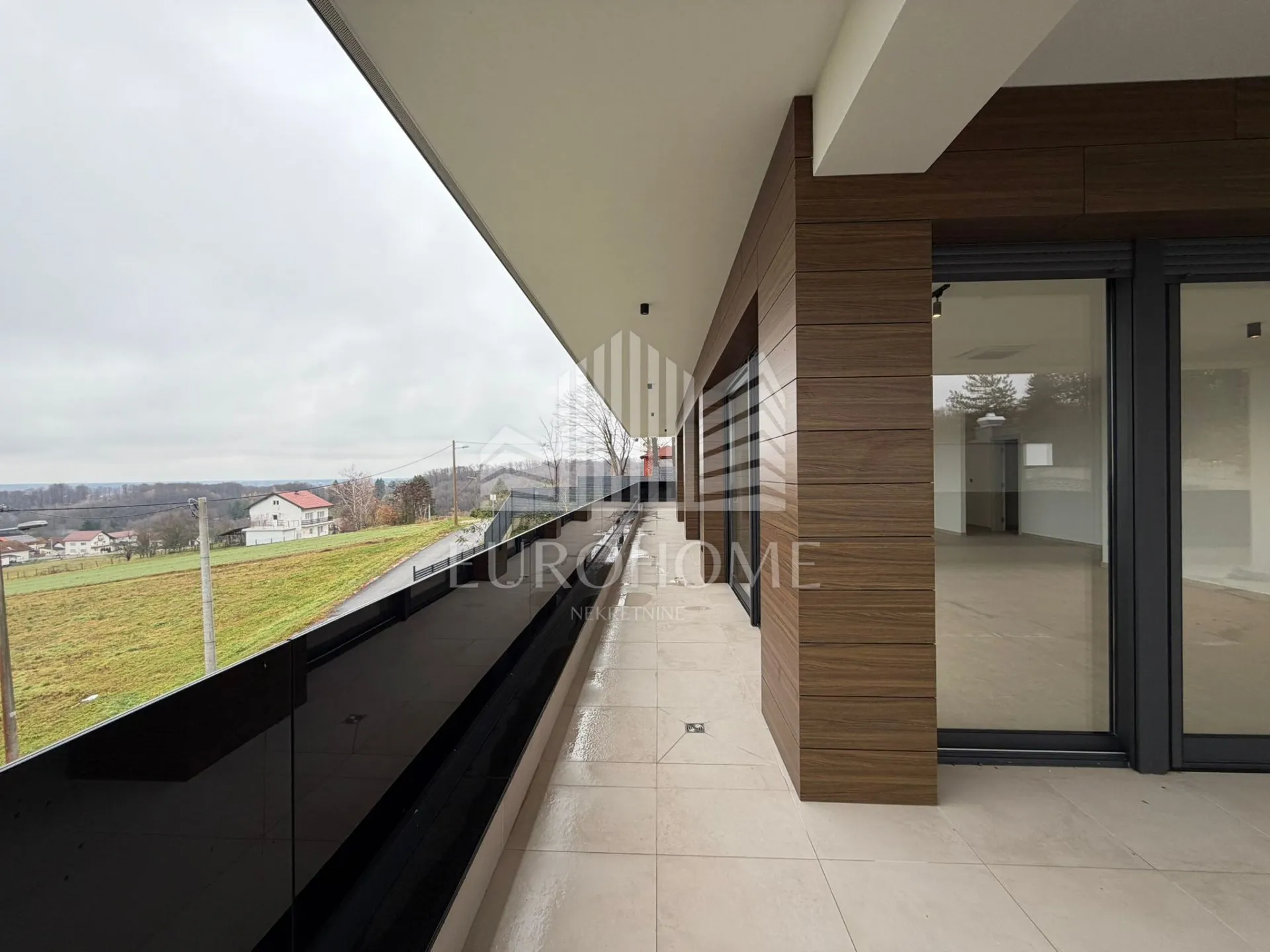 luksuzna vila 645 m² s unutarnjim bazenom i garažom za 5 automobila - slika 11