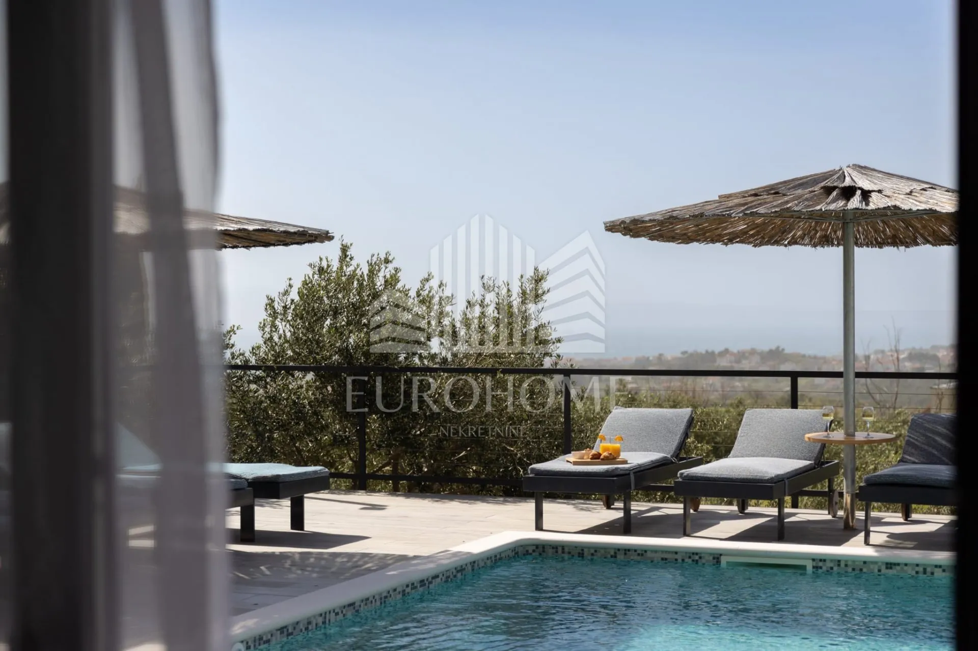 split, impresivna villa, 4 spavaće sobe, 195m2 - slika 24