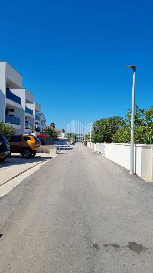 vir, uređena kuća sa 6 apartmana, 390m2 - slika 23