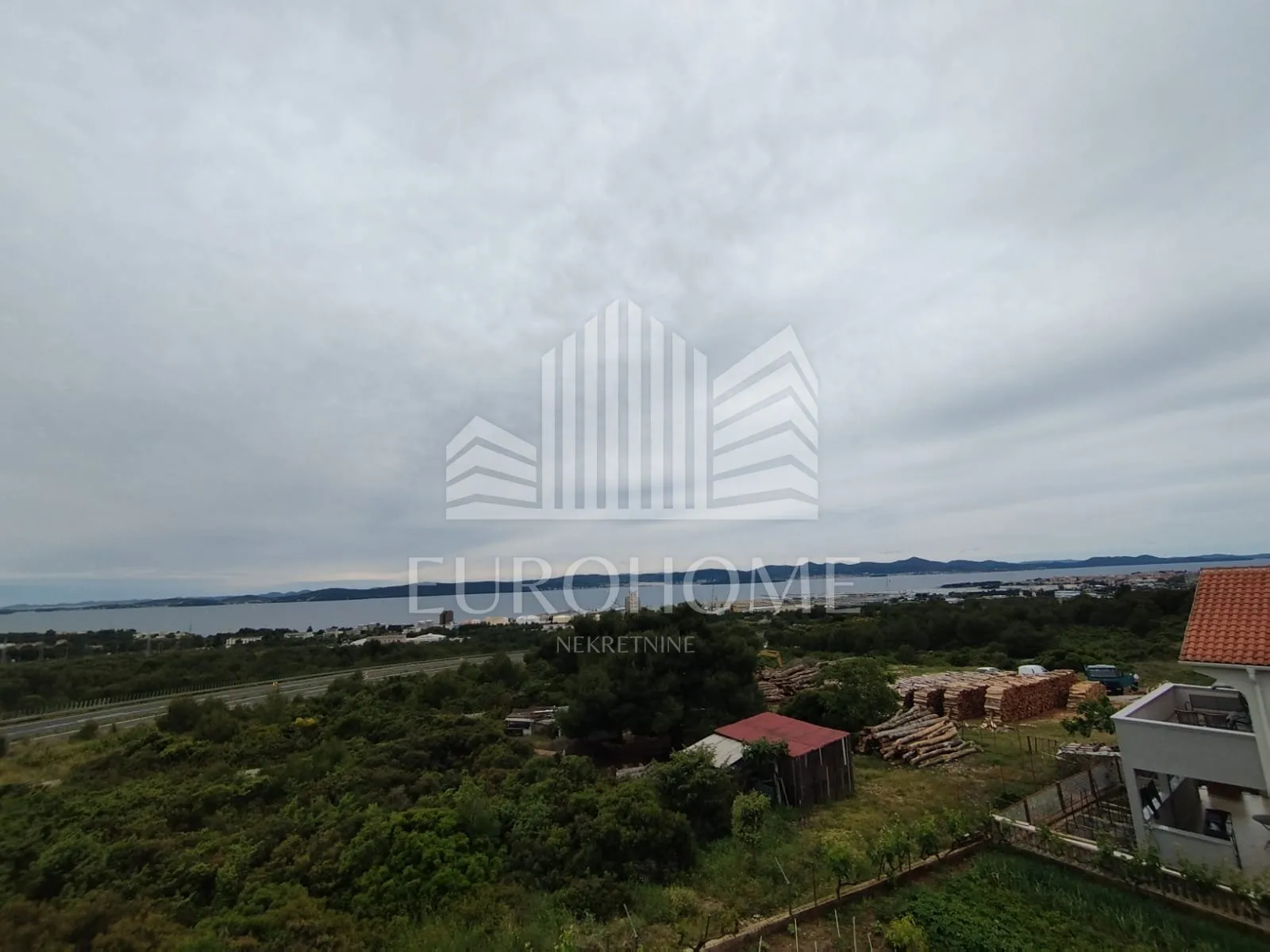 zadar-ploča , kuća(462m2) - slika 9