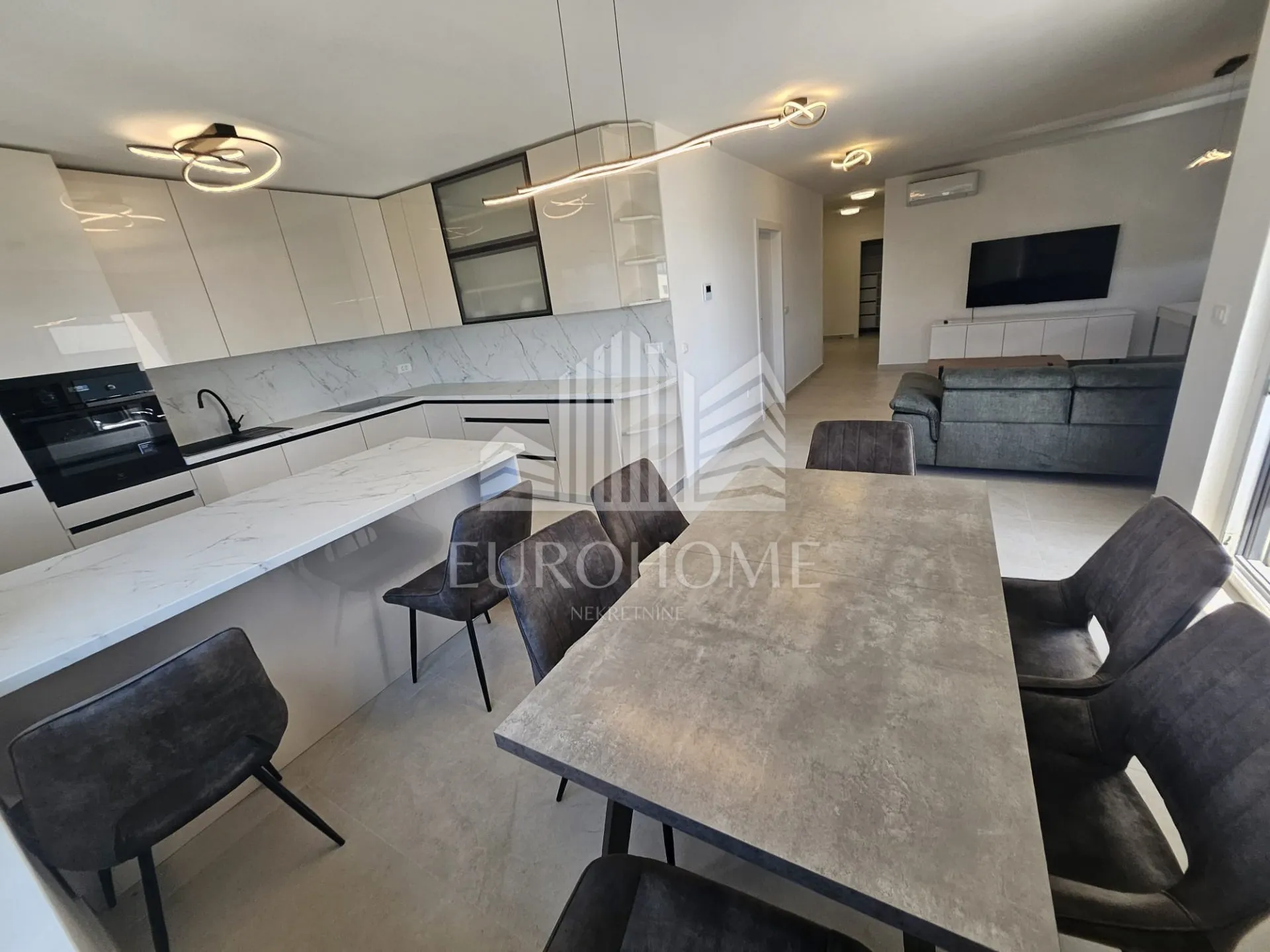 Vitrenjak,Zadar, novogradnja, trosoban penthouse s pogledom,dugoročni najam