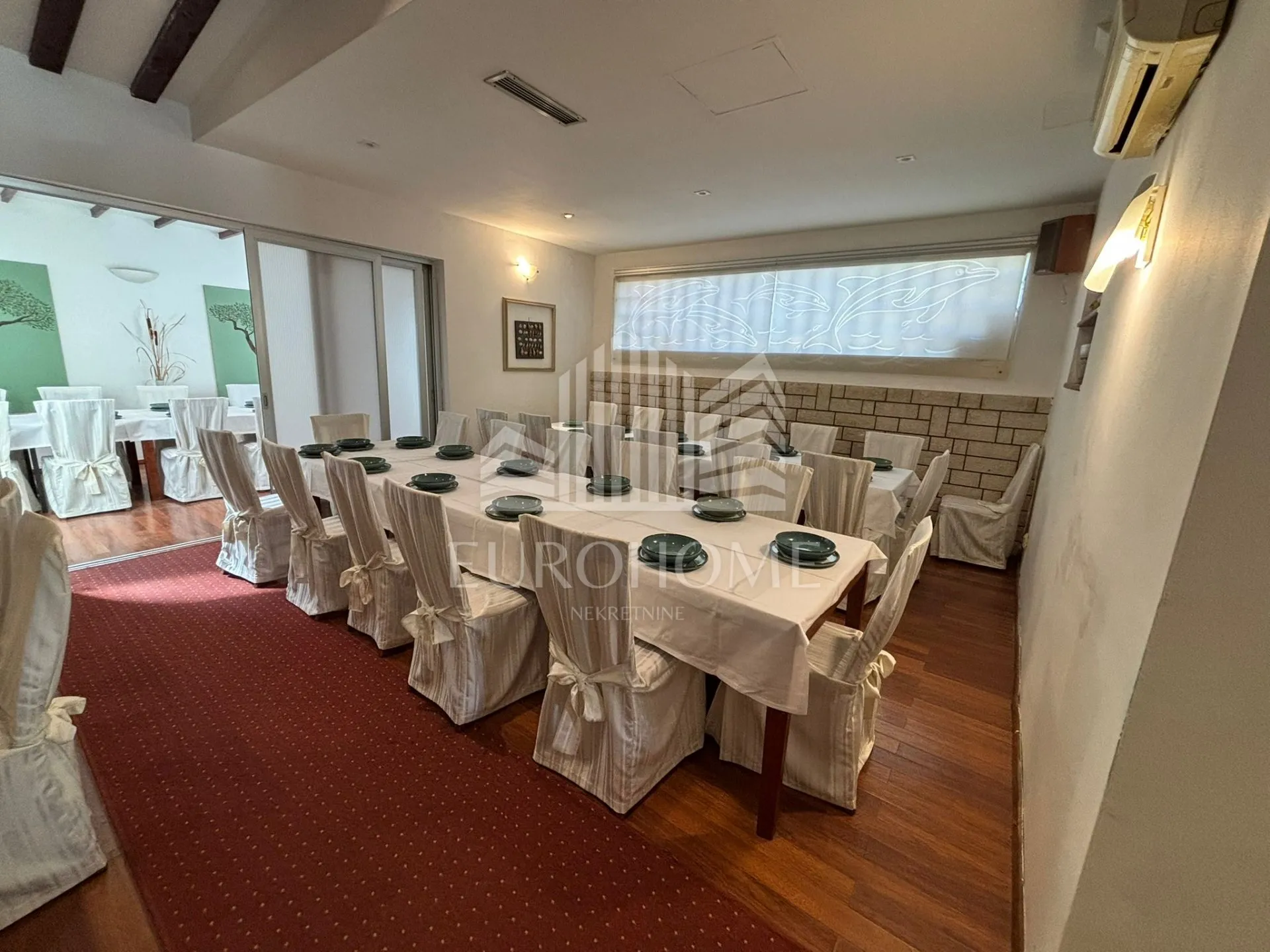 poslovni prostor 160m2, opremljen kao restoran - trnje - - slika 7