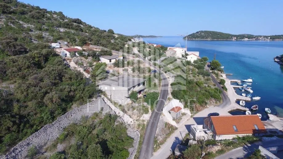 atraktivna vila, prvi red do mora, rogoznica, 250 m2 - slika 12