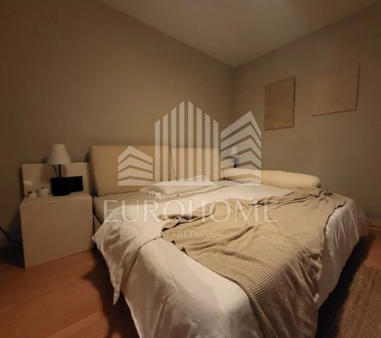 kuća sa 5 apartmana i bazenom, 360 m2 njivice - slika 14